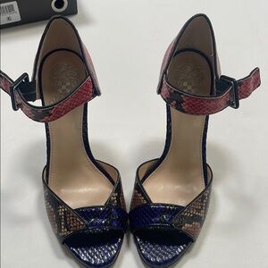 Vince Camuto sessen retro python heel size 7.5 NIB